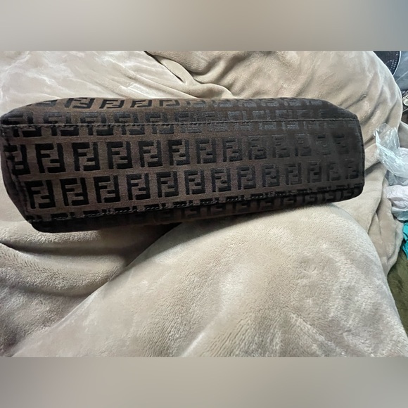 AUTHENTIC FENDI ZUCCA SMALL TOTE comes with an authentic dust bag. - Picture 2 of 8